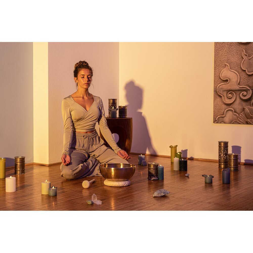 Crystal Singing Bowls: Unveiling the Power of Quartz