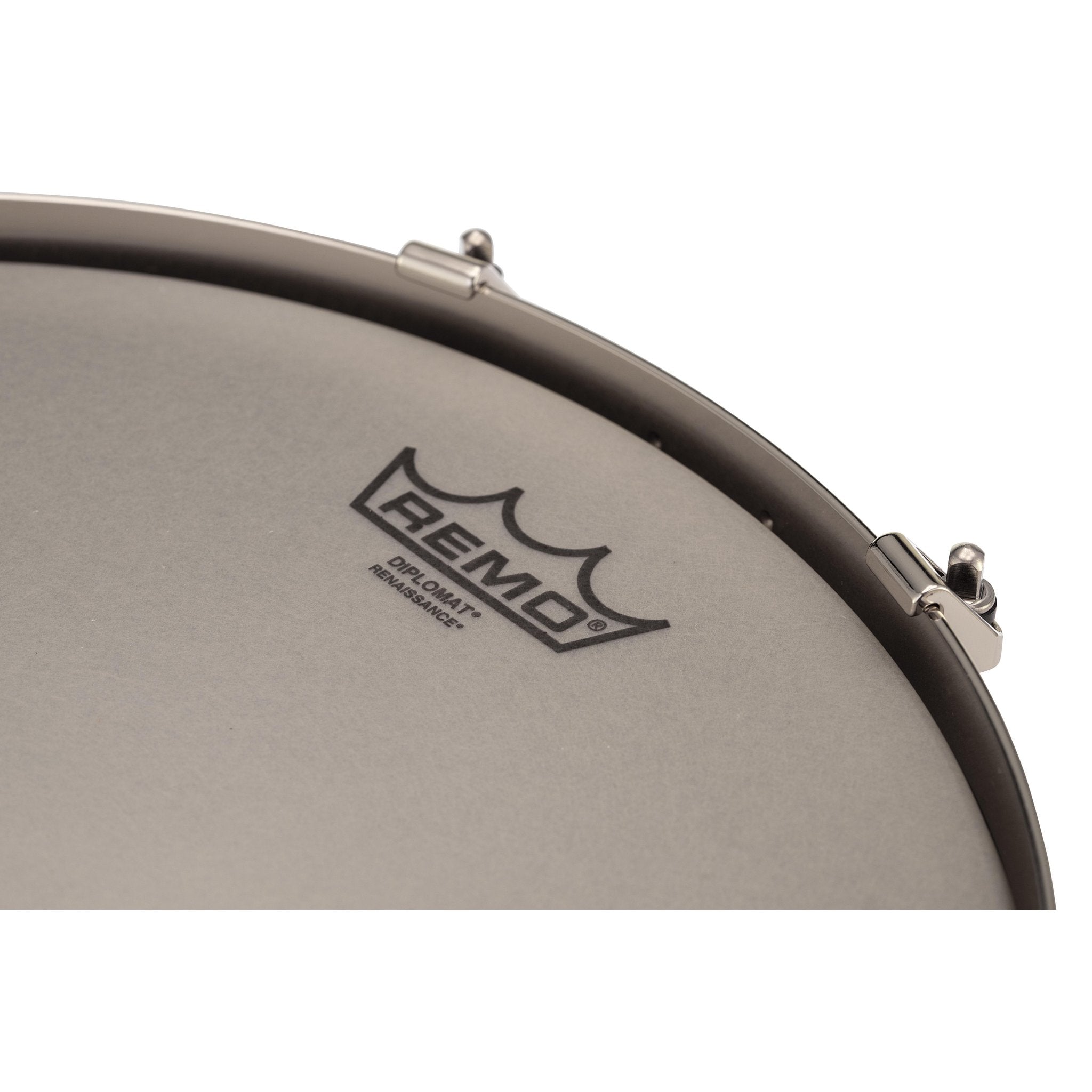 Remo Diplomat Renaissance on Pearl Philharmonic Snare with single flange hoop