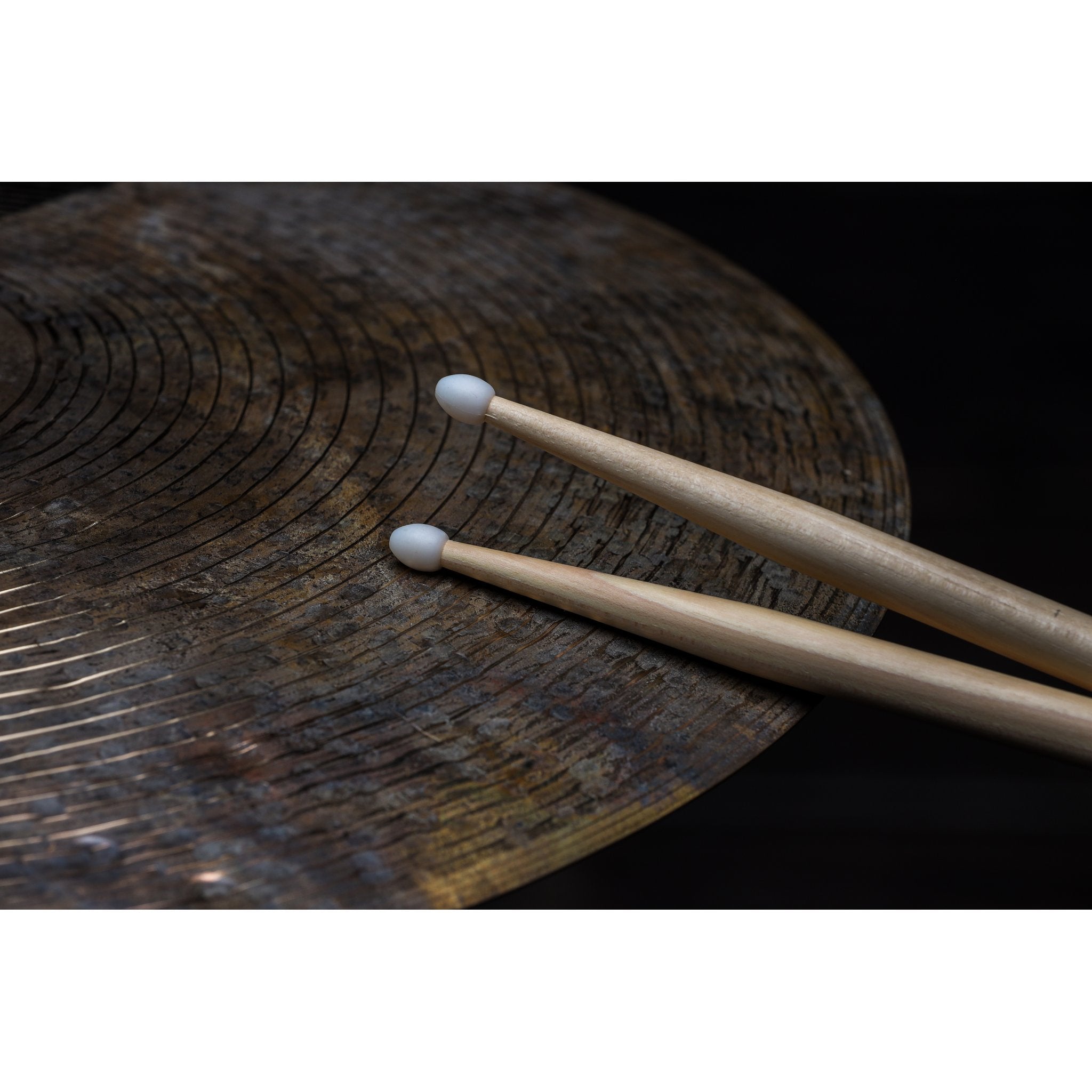 Vic Firth American Classic 2BN Drumsticks - Nylon Tip - Image 5