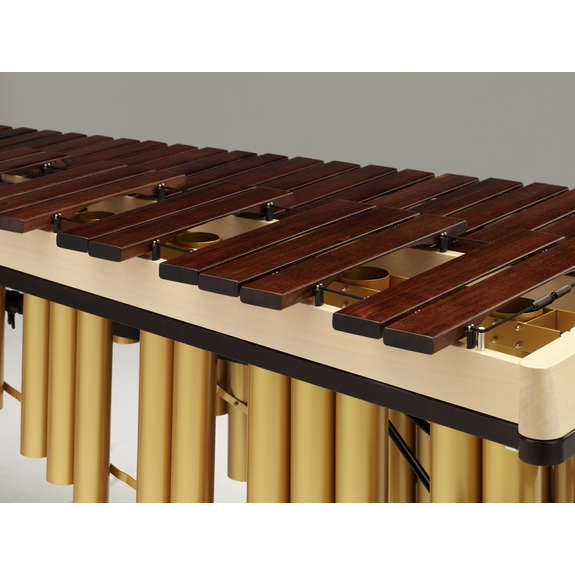 Yamaha 5.0 Octave Artist Model Rosewood Marimba
